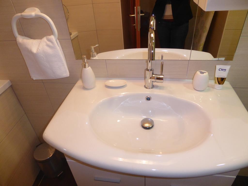 Studio Apartment Mila Split Luaran gambar