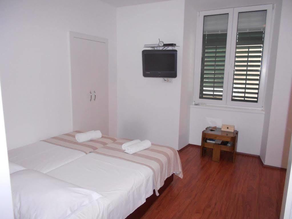 Studio Apartment Mila Split Luaran gambar