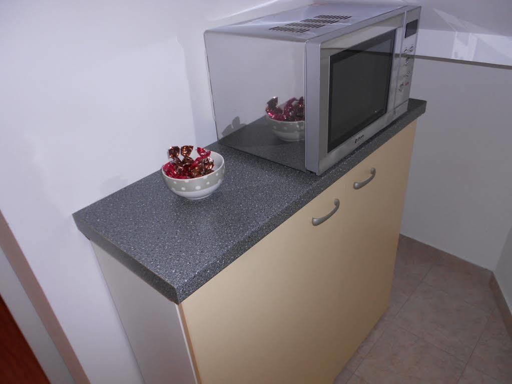 Studio Apartment Mila Split Luaran gambar